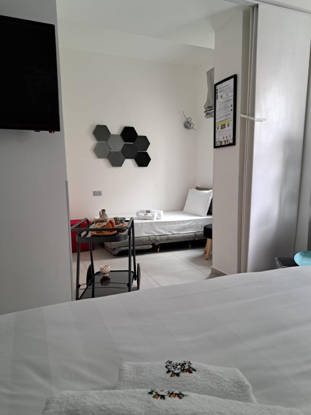 Sikelia Superior Rooms Мілаццо Екстер'єр фото
