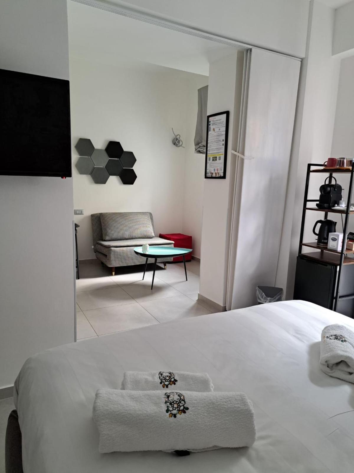 Sikelia Superior Rooms Мілаццо Екстер'єр фото