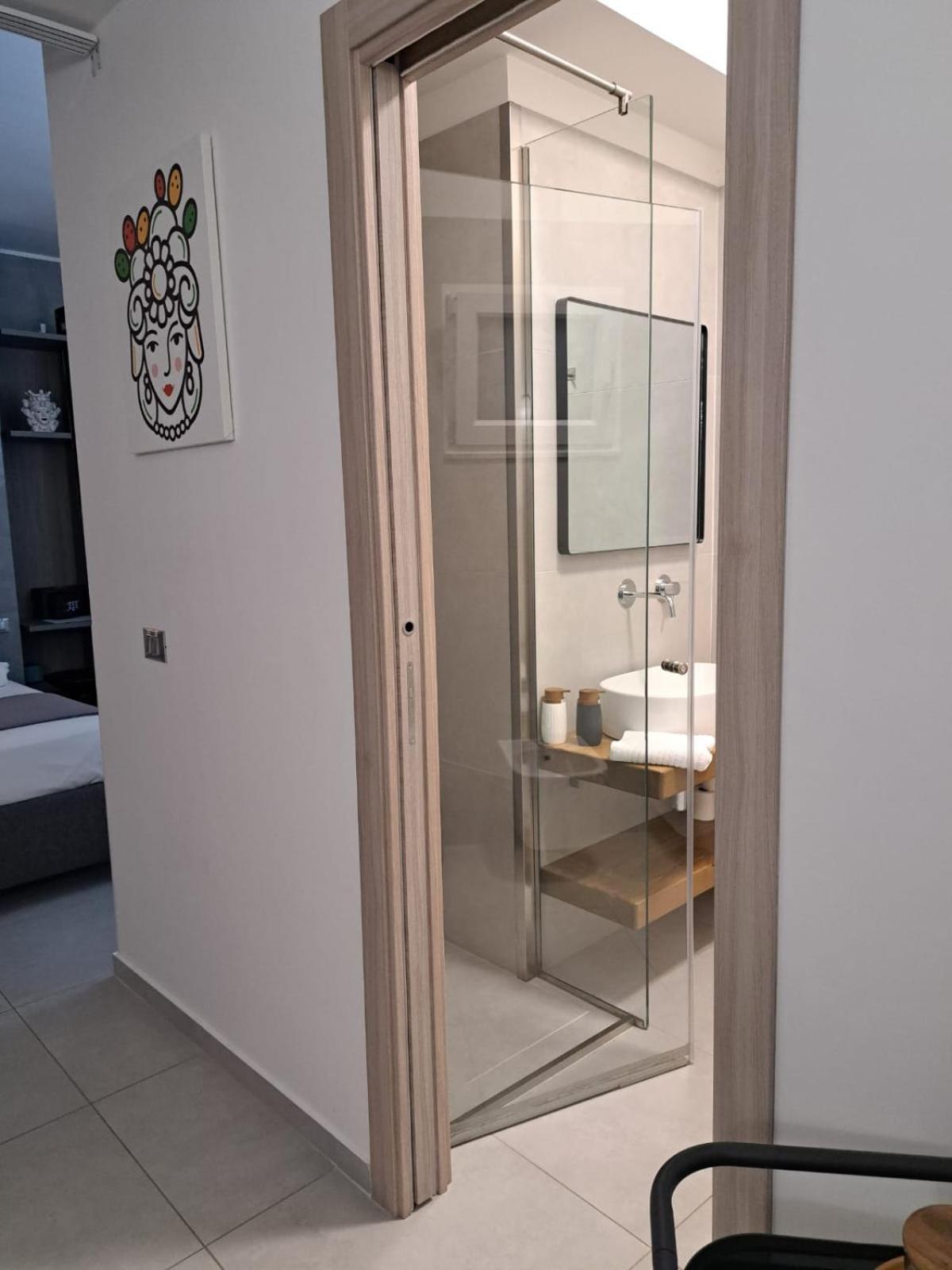 Sikelia Superior Rooms Мілаццо Екстер'єр фото