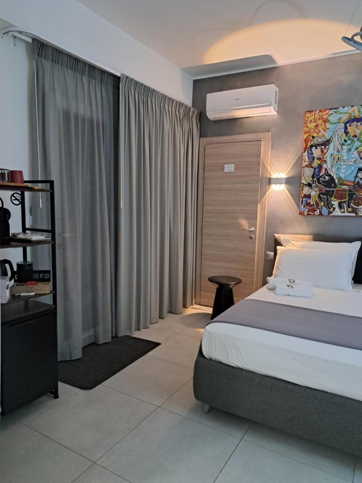 Sikelia Superior Rooms Мілаццо Екстер'єр фото