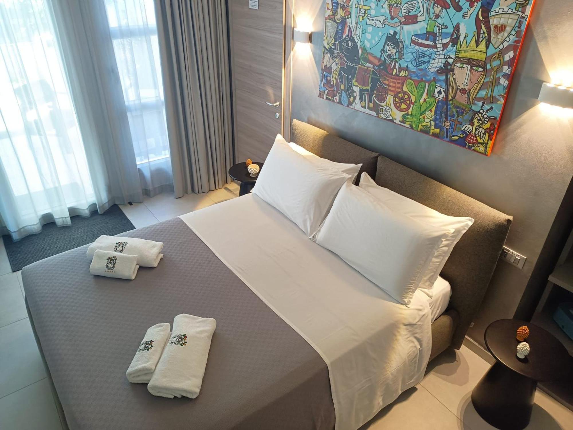 Sikelia Superior Rooms Мілаццо Екстер'єр фото